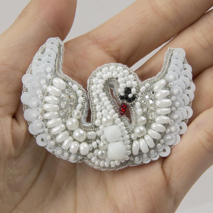 БП-312 Набор для изготовления броши Crystal Art "Лебедь"